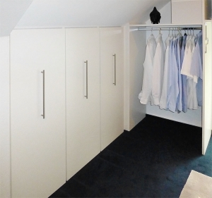 Kleiderschrank 800           